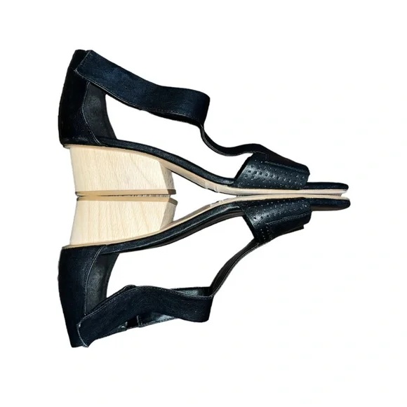 Vaneli Calyx Black Leather T-Strap Wooden Block Heel Sandals Size 8 M - Picture 4 of 5